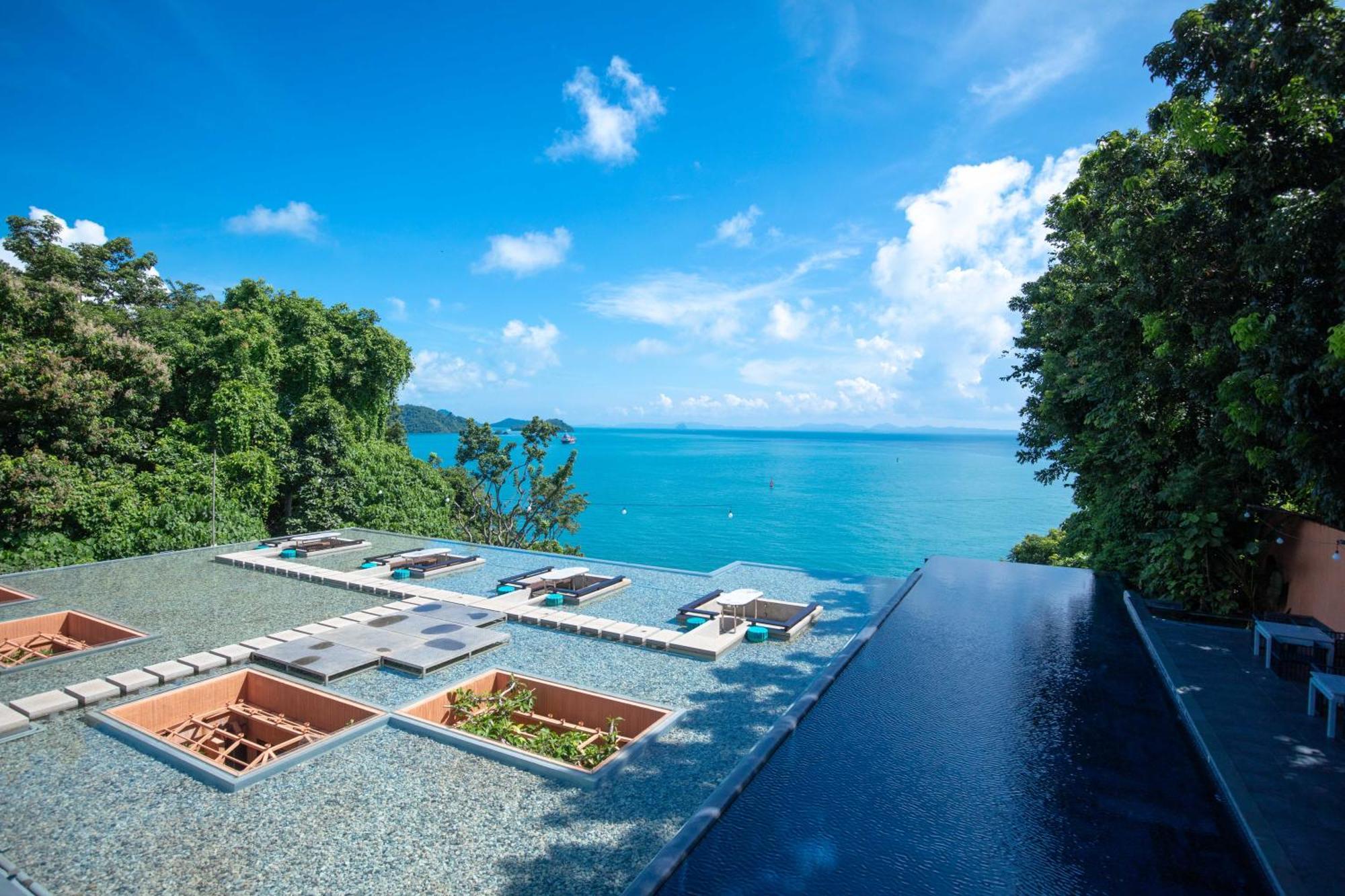 Sri Panwa Phuket Luxury Pool Villa Hotel - Sha Plus Eksteriør bilde Infinity pool at the resort